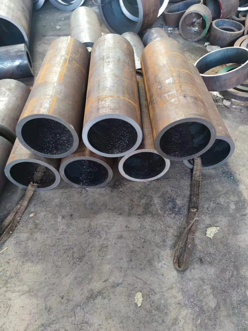 丁青丁青丁青12Cr1MovG无缝钢管切割