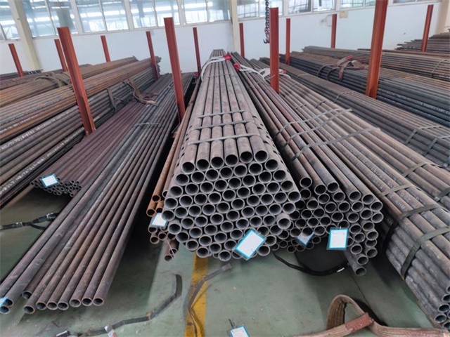 丁青20G合金无缝钢管